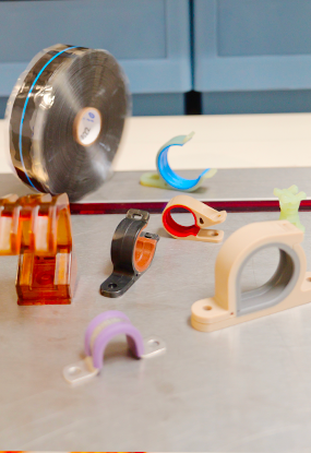 Pinces et supports de routage